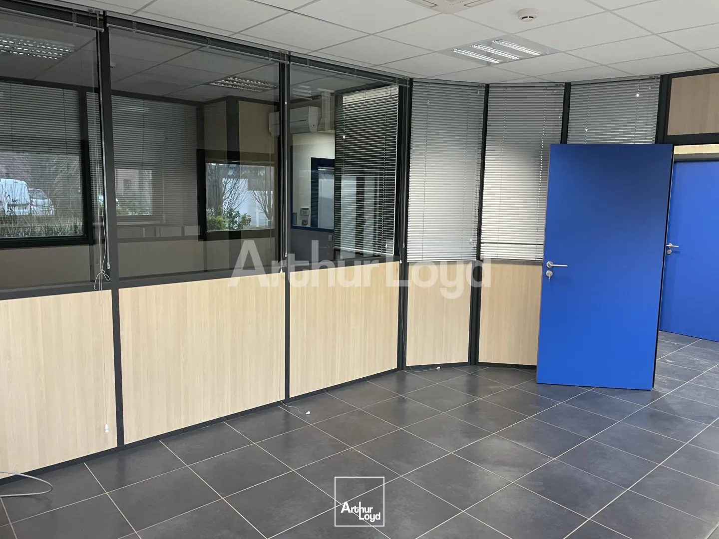 Bureaux - Location - VILLENEUVE D'ASCQ - 59650 - 563.3-563.3 - 7719349