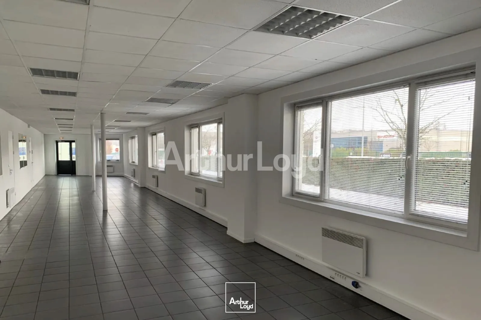 Locaux d'activité & Entrepôts - Location - RONCQ - 59223 - 300-2800 - 7719469