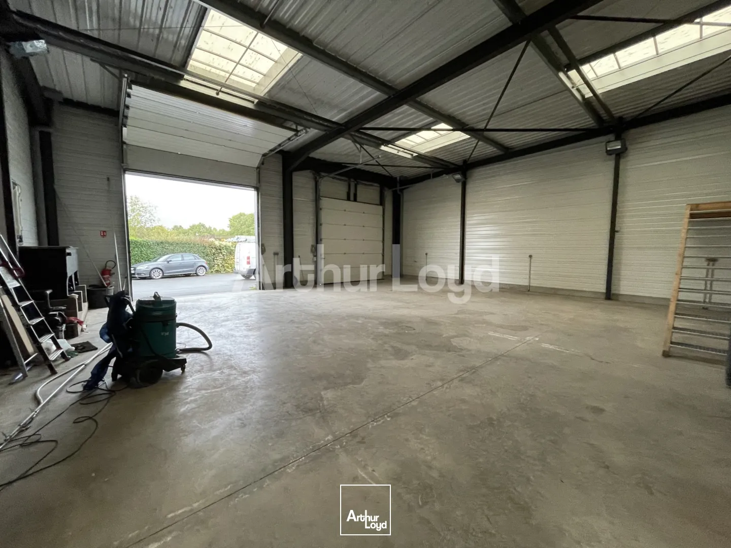 Locaux d'activité & Entrepôts - Location - COURRIERES - 62710 - 360-360 - 7719494