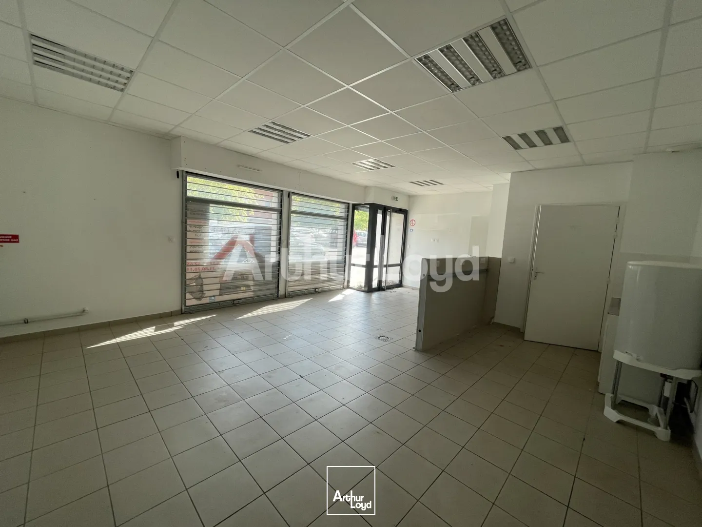 Locaux commerciaux - Location - BRUAY SUR L'ESCAUT - 59860 - 42.54-42.54 - 7720178