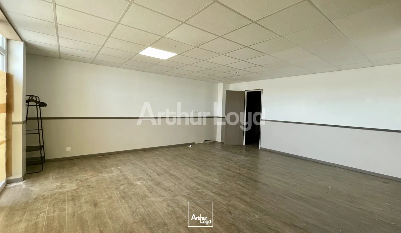 Locaux d'activité & Entrepôts - Location - SAINT MARTIN BOULOGNE - 62280 - 216-216 - 7720212