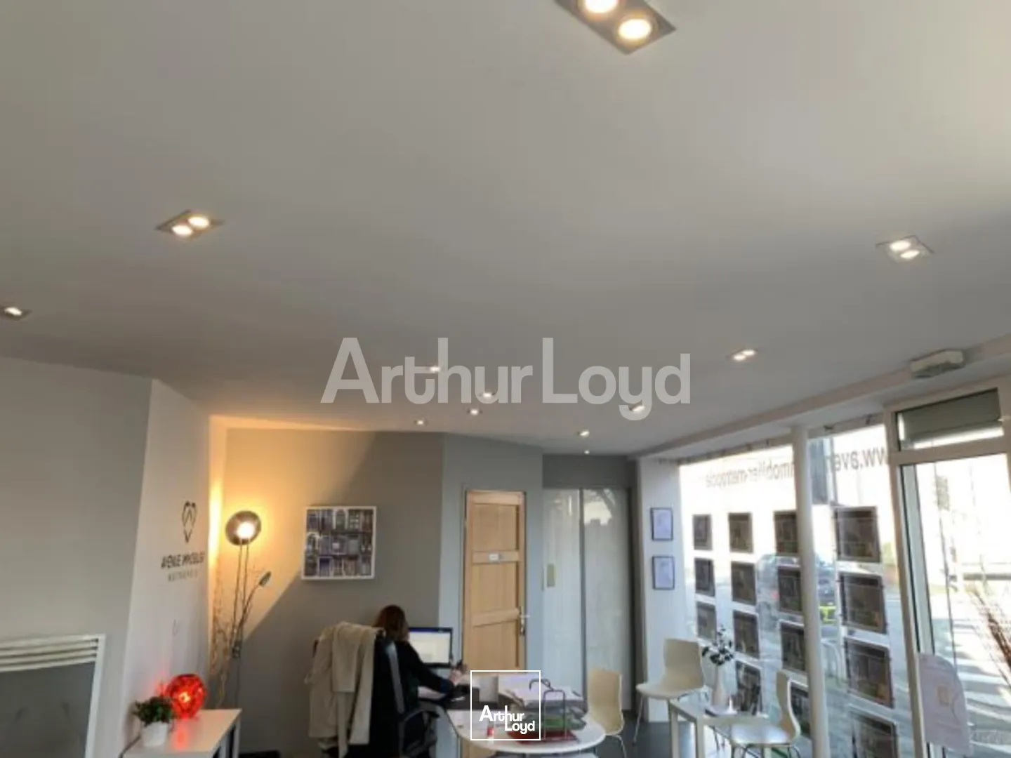 Locaux commerciaux - Location - PERENCHIES - 59840 - 76-76 - 7720410