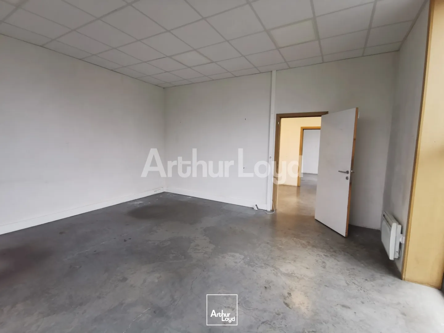 Locaux d'activité & Entrepôts - Location - ROUVIGNIES - 59220 - 615-615 - 7720465