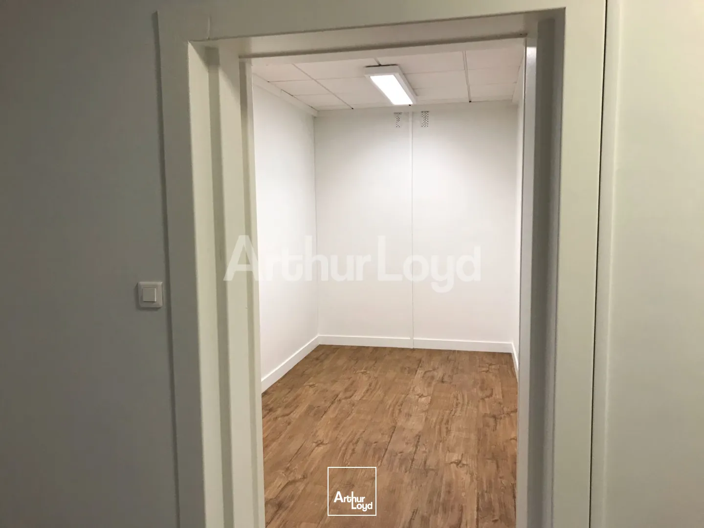 Locaux commerciaux - Location - HALLUIN - 59250 - 81-81 - 7720700