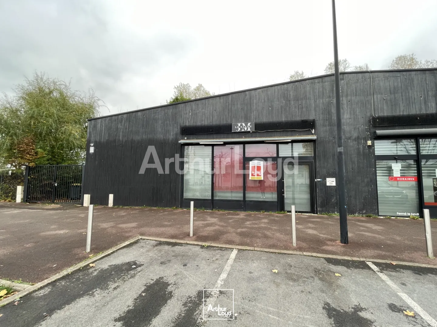 Locaux commerciaux - Location - HAUTMONT - 59330 - 486-486 - 7720736