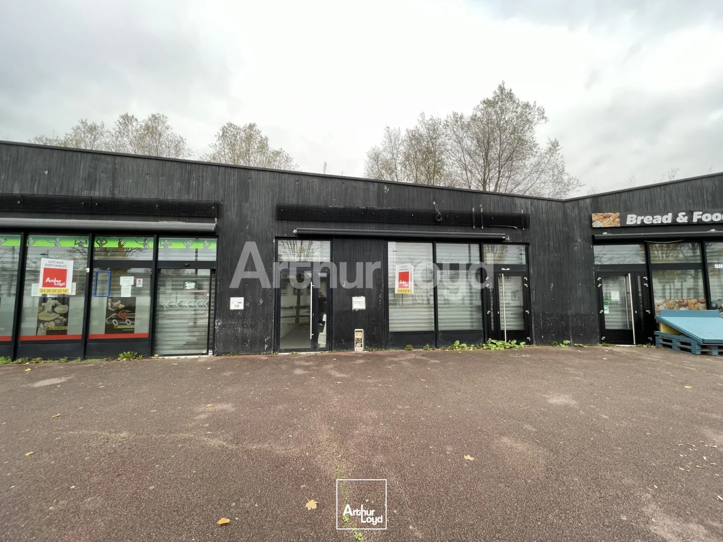 Locaux commerciaux - Location - HAUTMONT - 59330 - 486-486 - 7720739