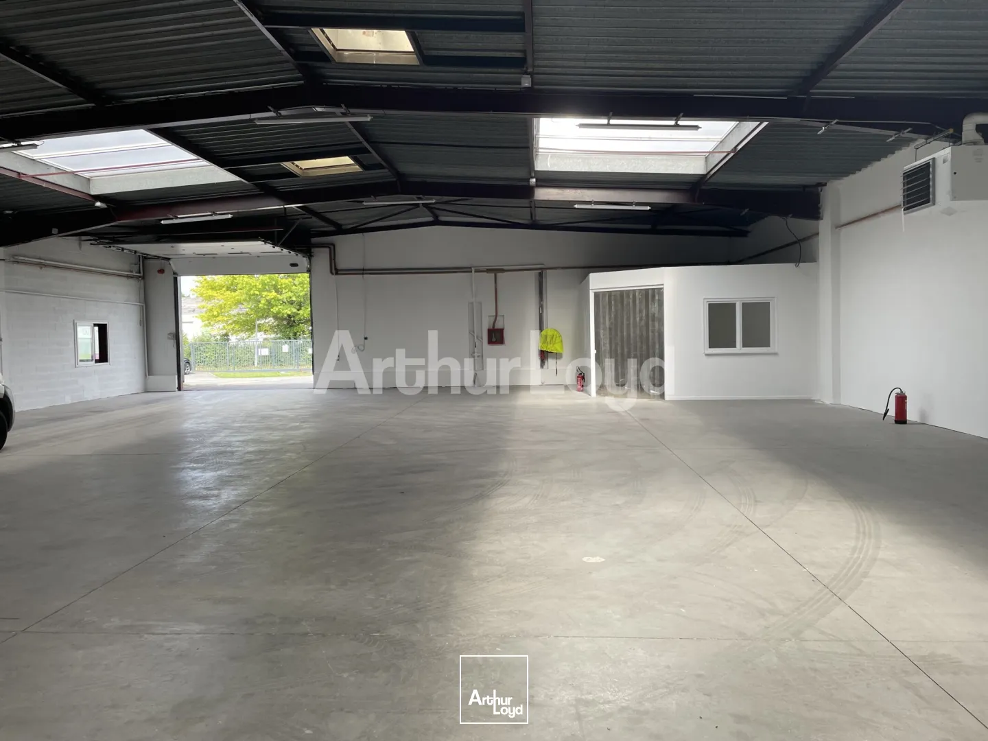 Locaux d'activité & Entrepôts - Vente - GUESNAIN - 59287 - 2000-2000 - 7721058