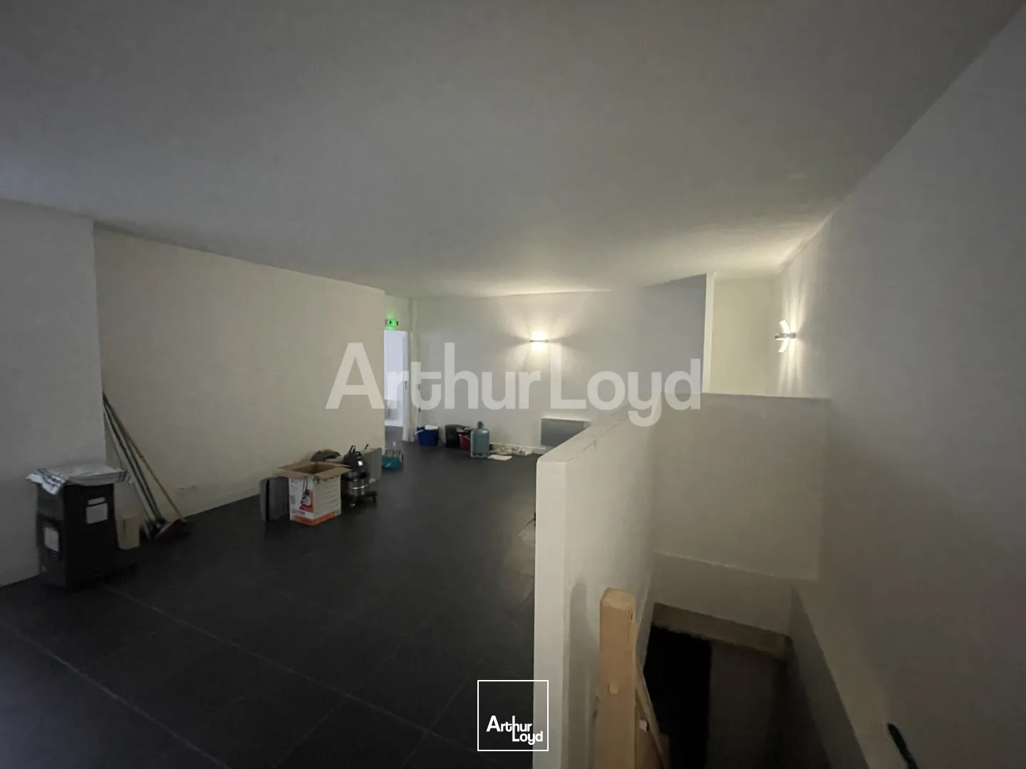 Locaux commerciaux - Location - VALENCIENNES - 59300 - 245-245 - 7721070