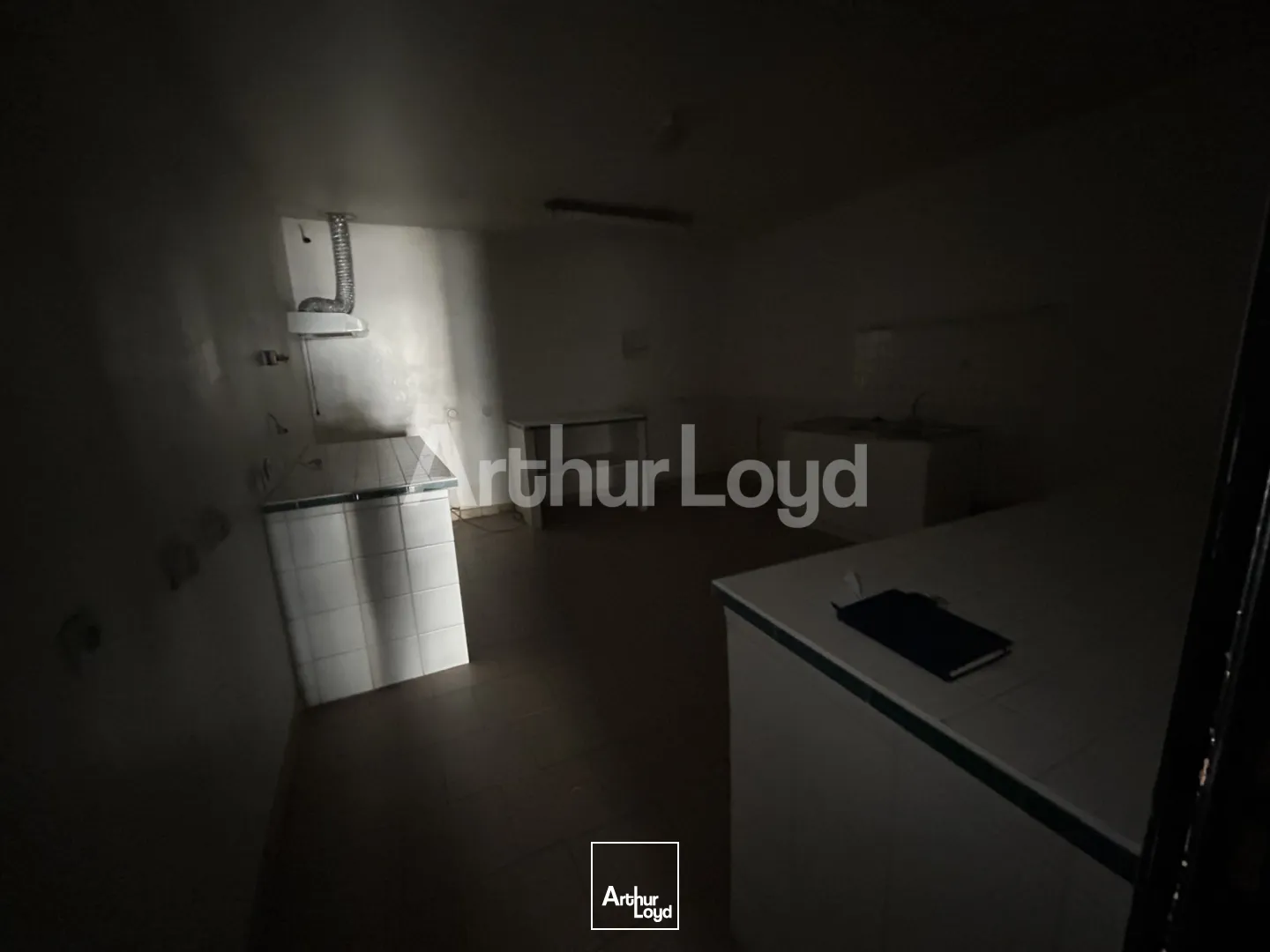 Locaux commerciaux - Location - VALENCIENNES - 59300 - 93.2-93.2 - 7721096