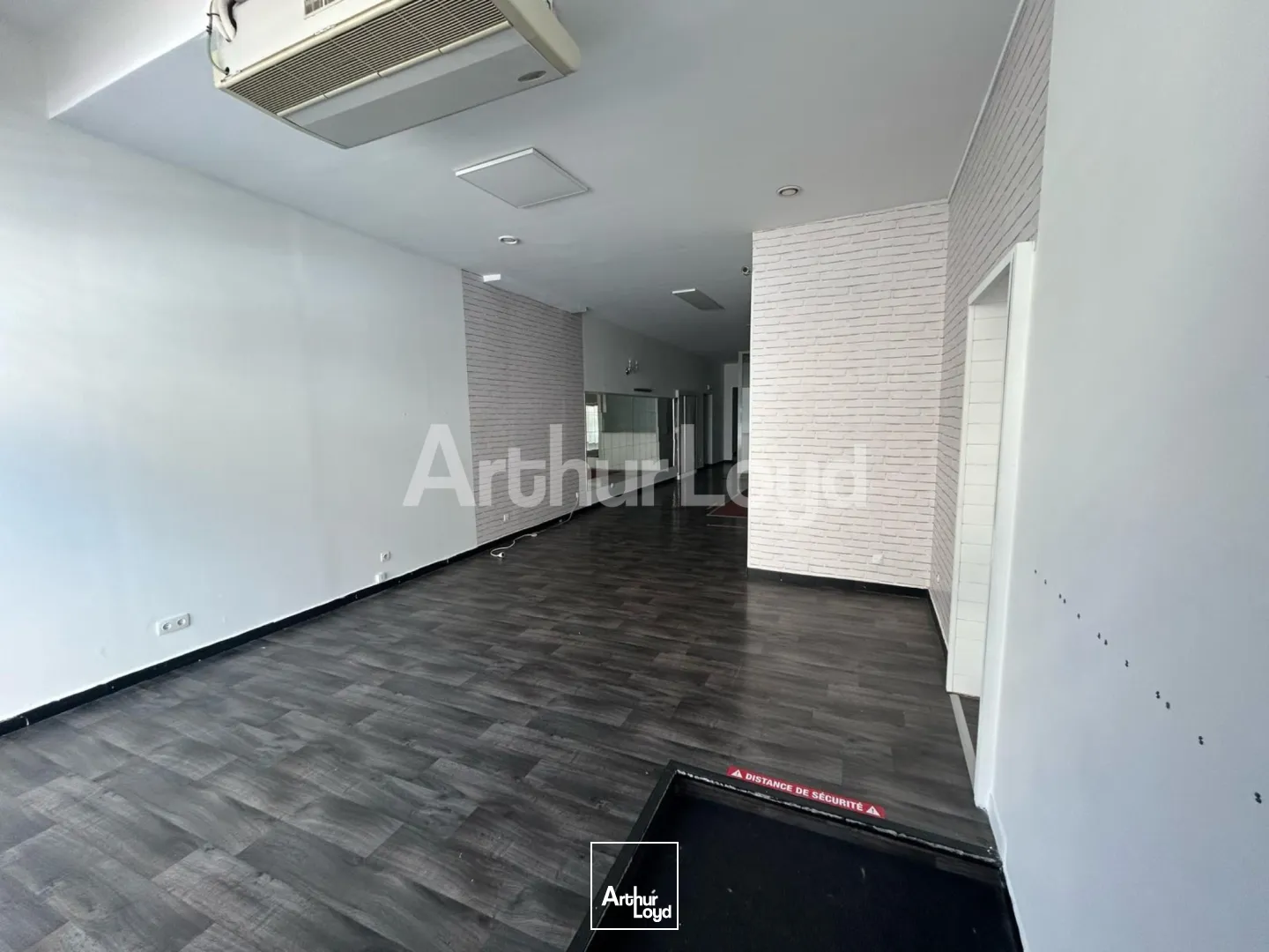 Locaux commerciaux - Location - VALENCIENNES - 59300 - 93.2-93.2 - 7721094