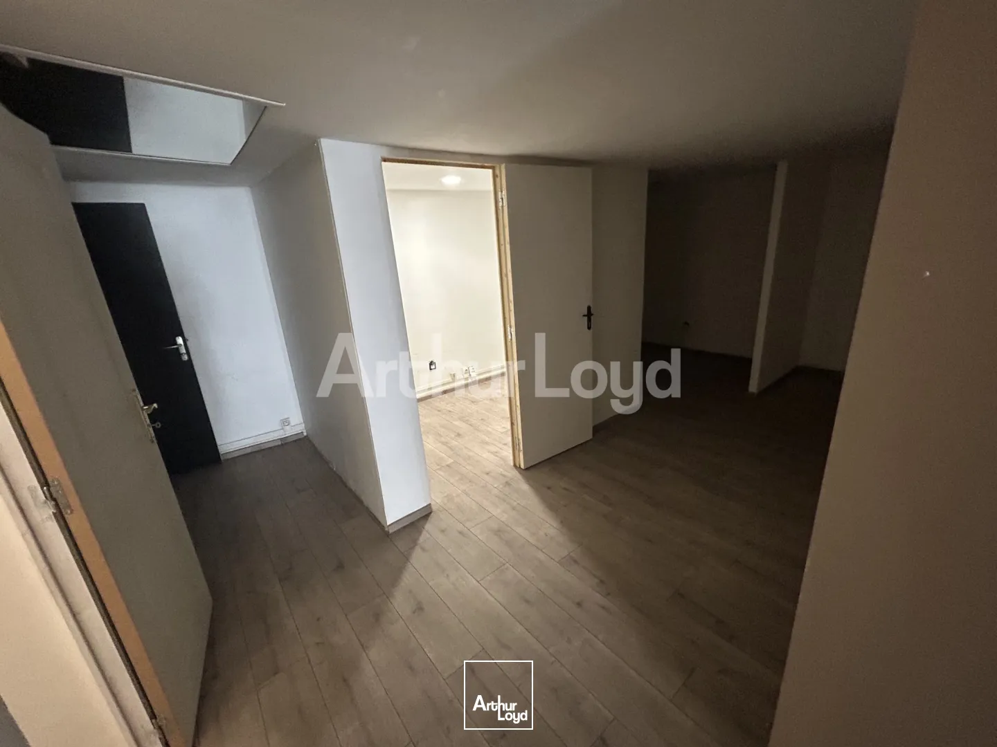 Locaux commerciaux - Location - VALENCIENNES - 59300 - 84-84 - 7721313