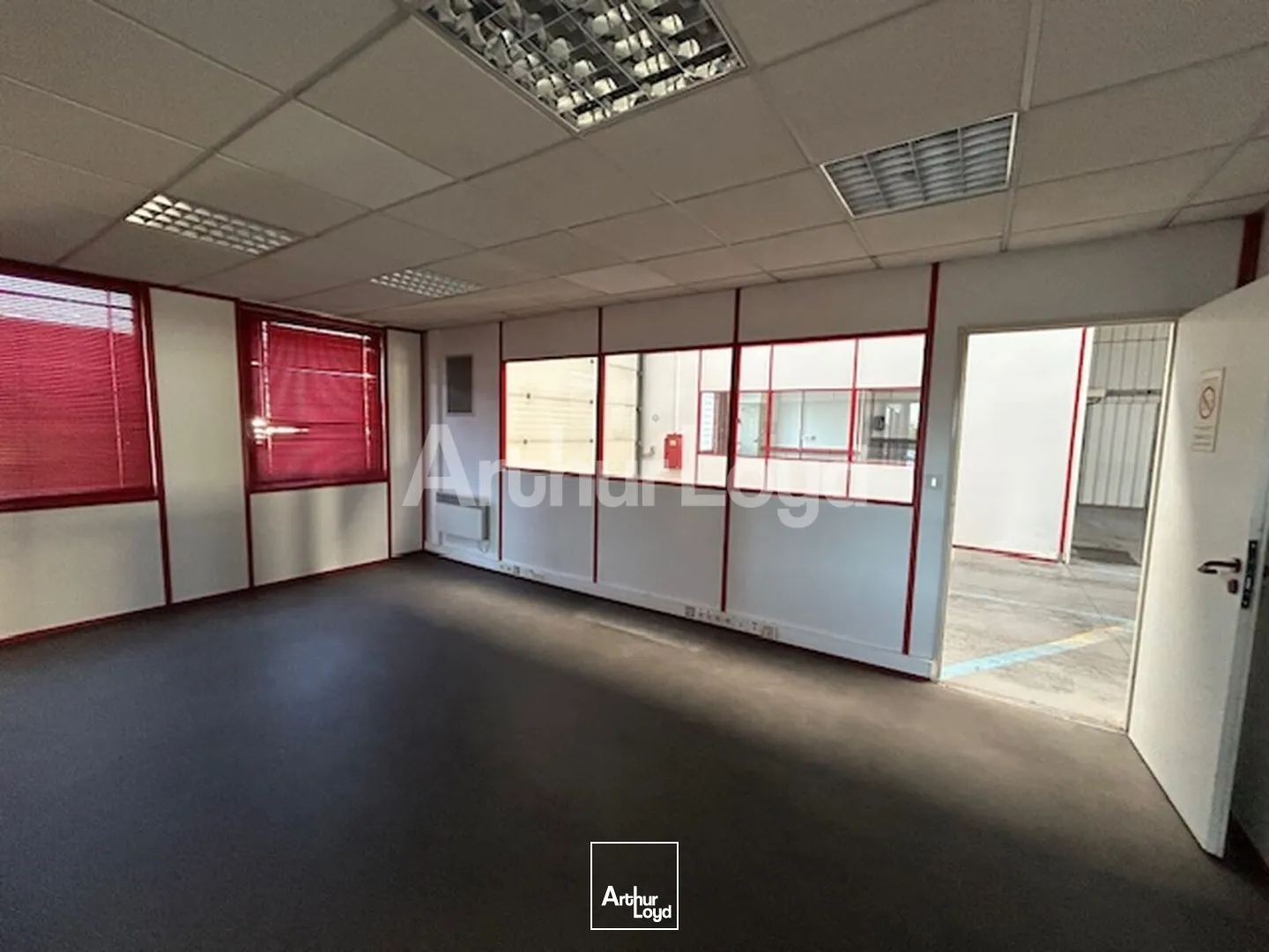 Locaux d'activité & Entrepôts - Location - PETITE FORET - 59494 - 1384-1384 - 7721790