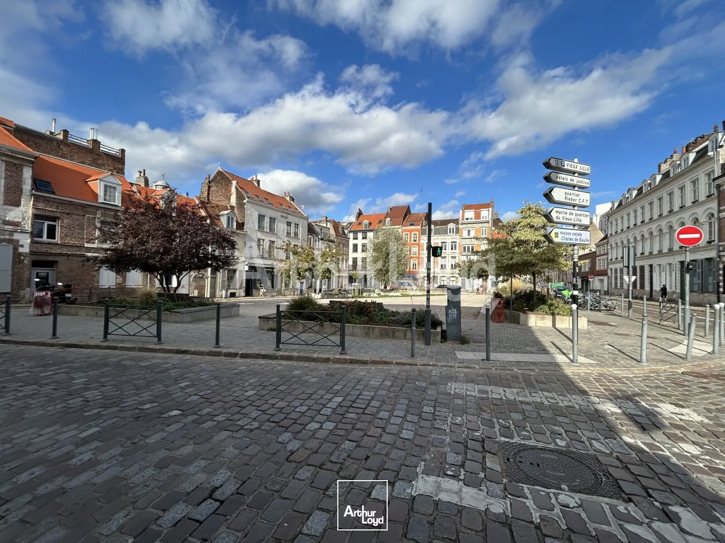 Locaux commerciaux - Location - LILLE - 59000 - 24.1-139.7 - 7722080