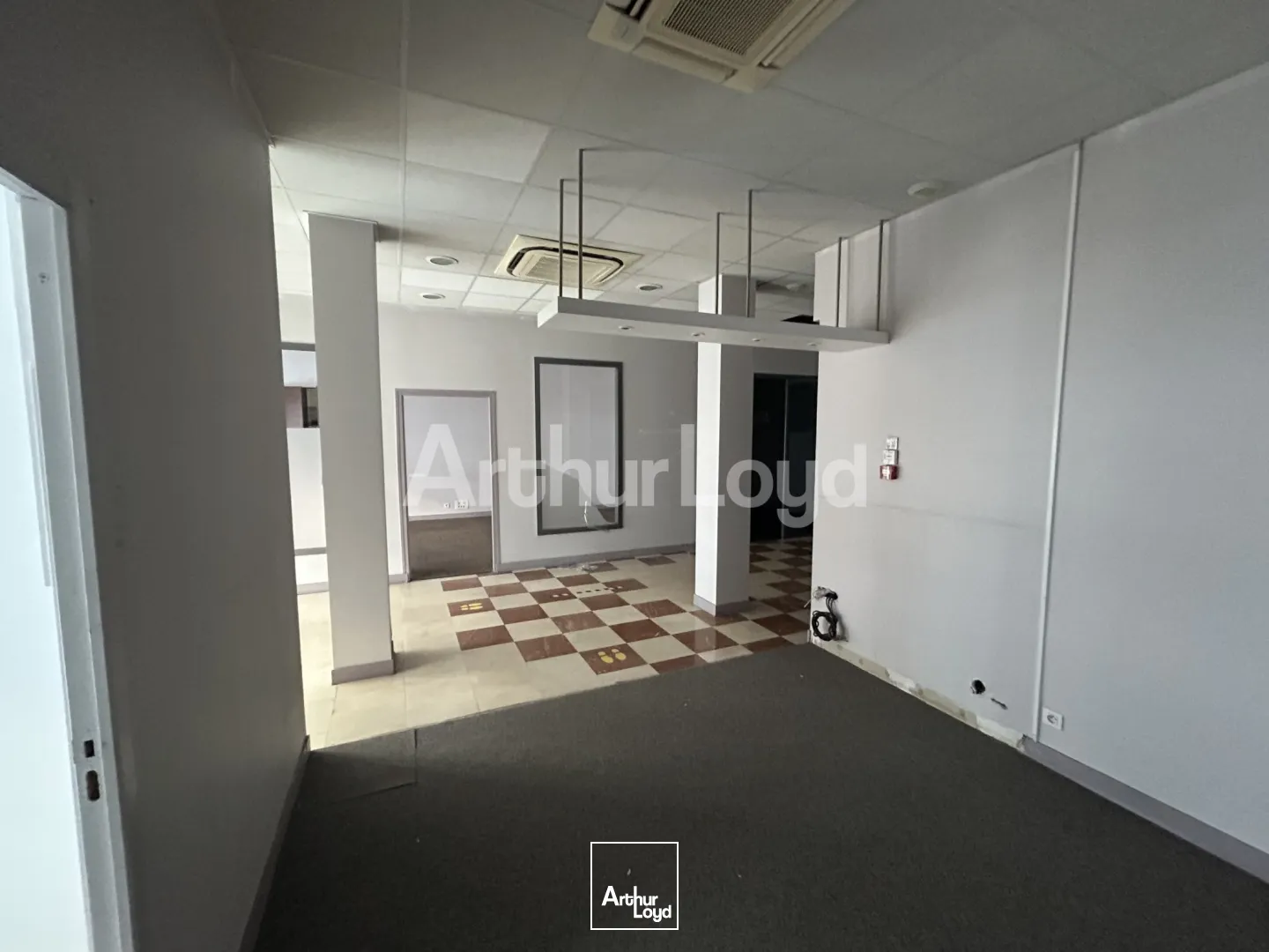 Locaux commerciaux - Location - LILLE - 59000 - 111.5-583.5 - 7722169