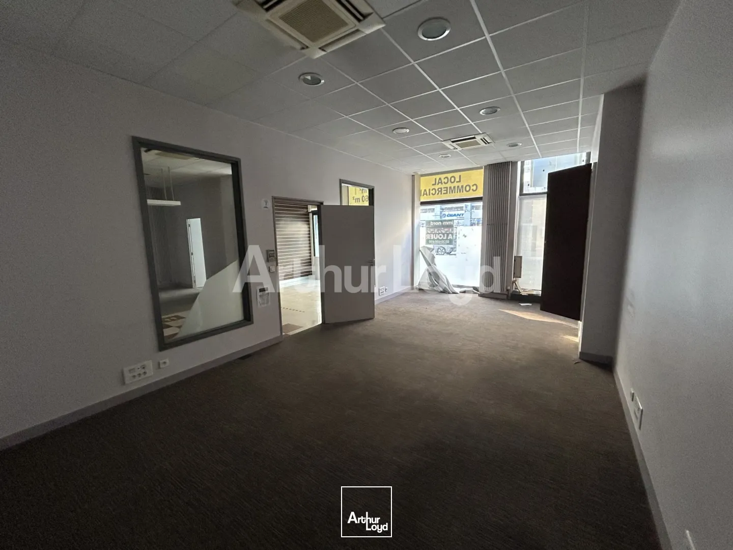 Locaux commerciaux - Location - LILLE - 59000 - 111.5-583.5 - 7722170