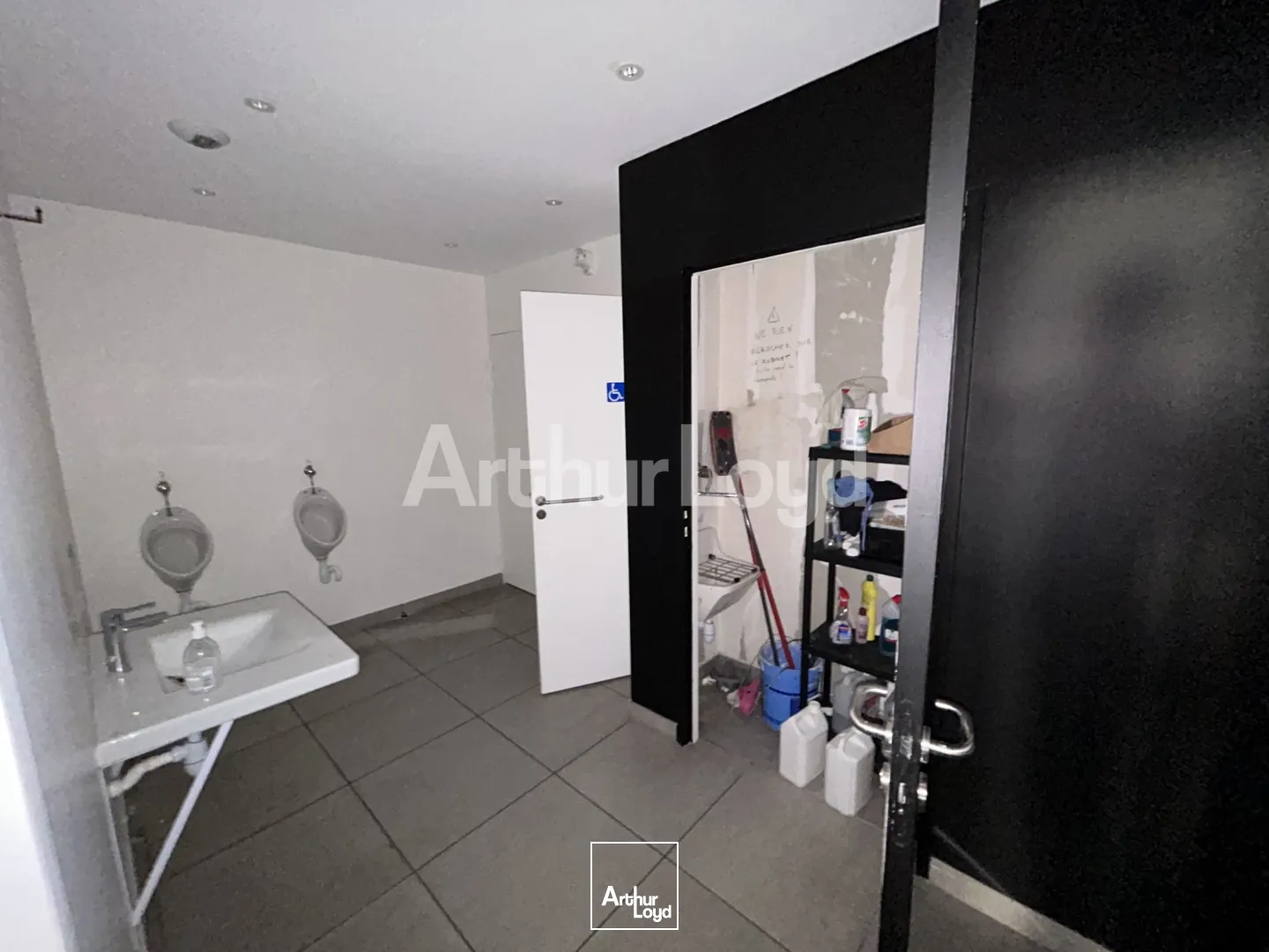 Locaux commerciaux - Location - LILLE - 59000 - 600-600 - 7722213