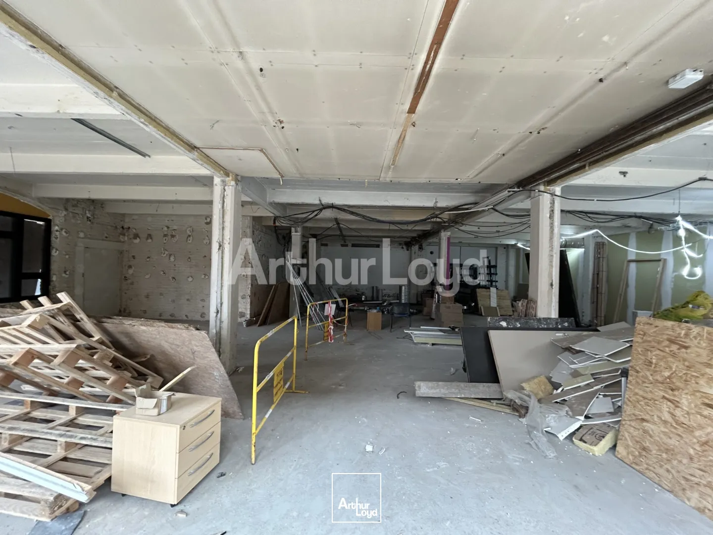 Locaux commerciaux - Location - SAINT ANDRE LEZ LILLE - 59350 - 197-473 - 7722222