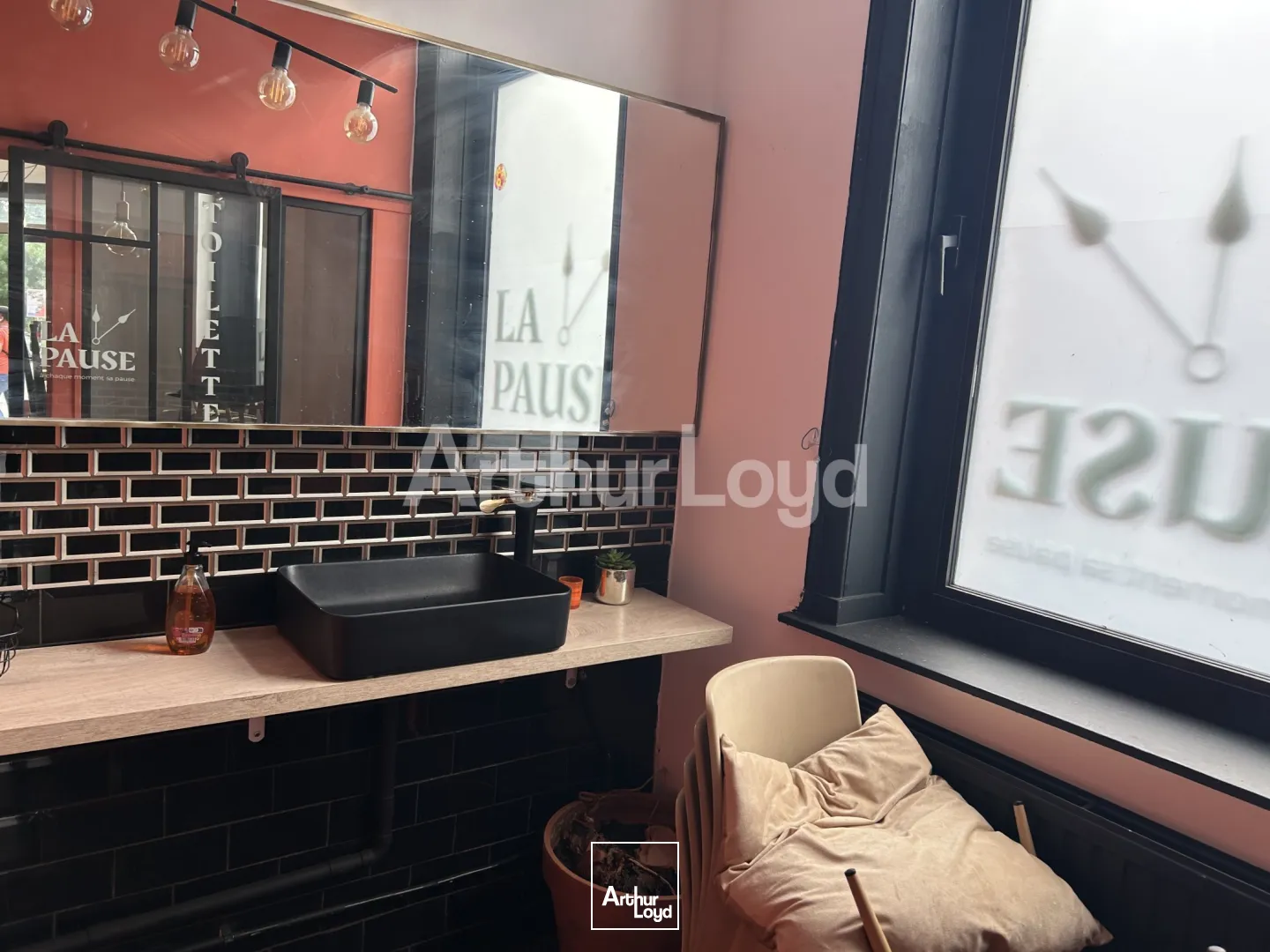 Locaux commerciaux - Cession - LILLE - 59000 - 82-82 - 7722232