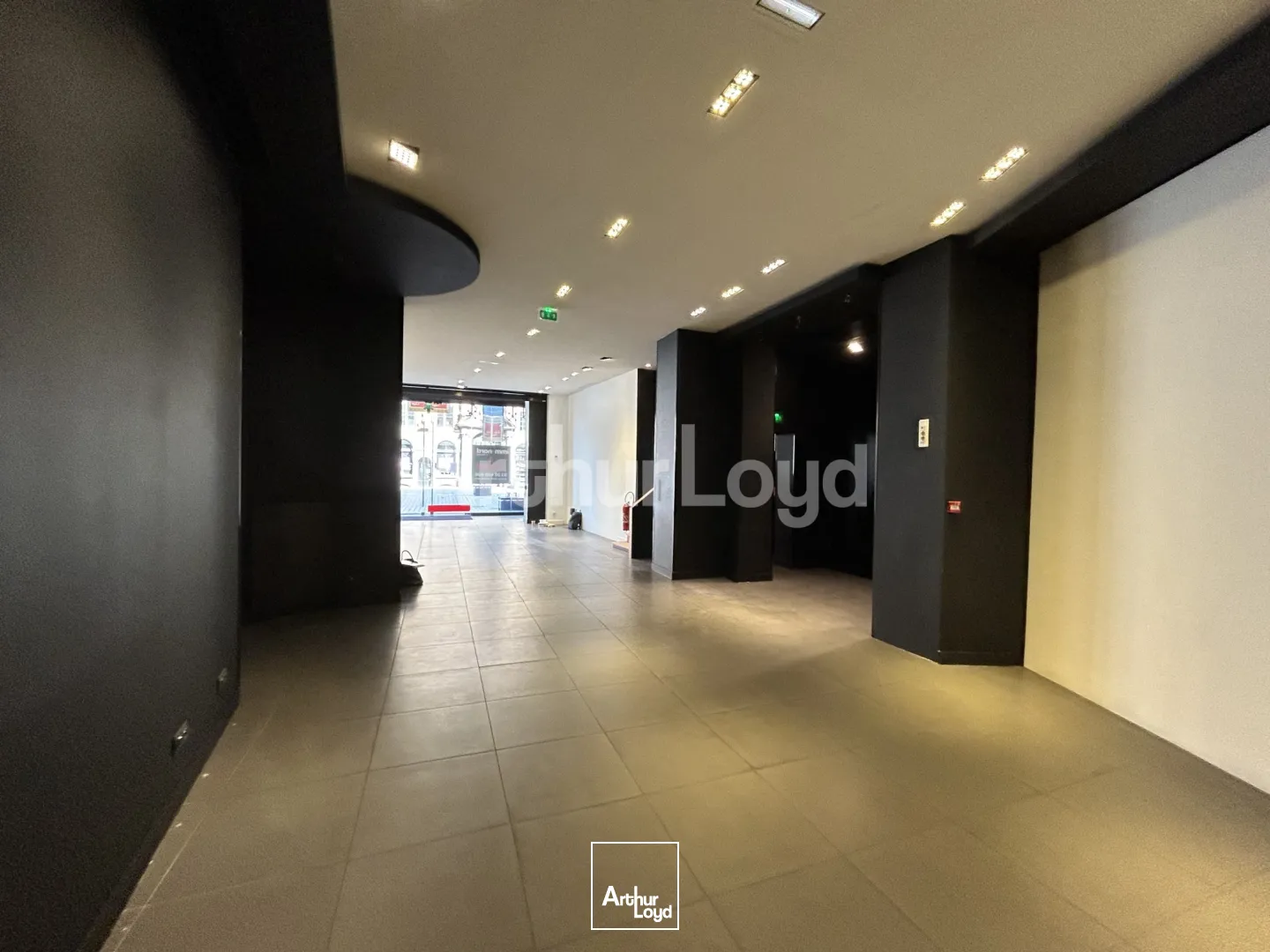 Locaux commerciaux - Location - LILLE - 59000 - 598.4-598.4 - 7722244