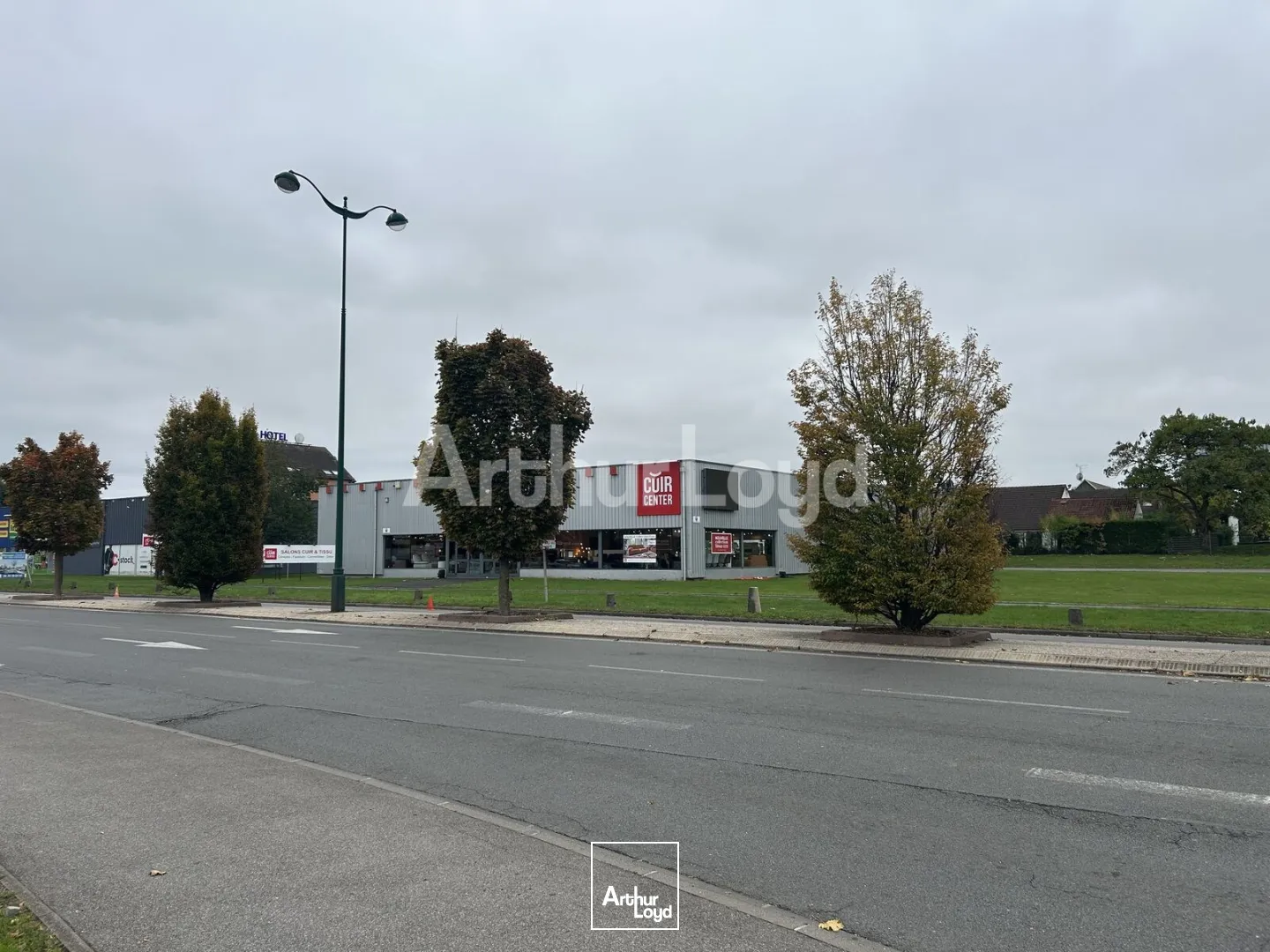 Locaux commerciaux - Location - NOYELLES GODAULT - 62950 - 950-950 - 7722768