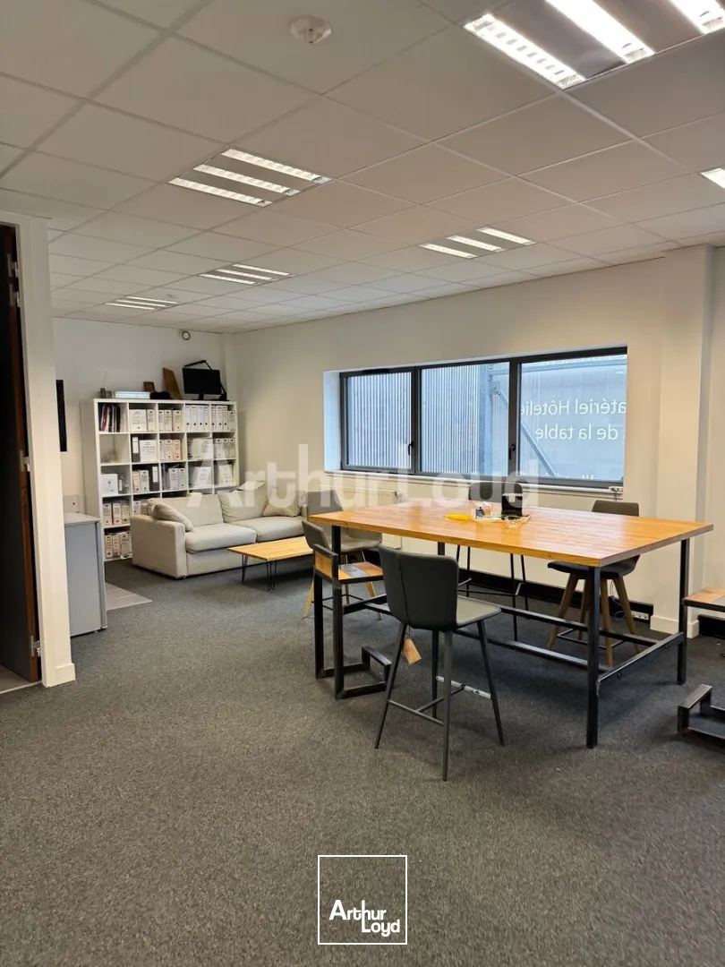 Locaux d'activité & Entrepôts - Location - LA CHAPELLE D'ARMENTIERES - 59930 - 632.8-632.8 - 7723141