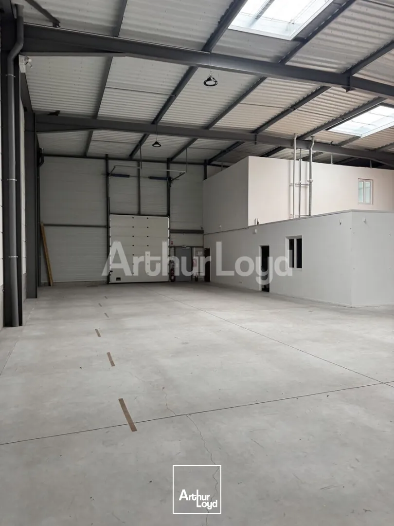 Locaux d'activité & Entrepôts - Location - MARCQ EN BAROEUL - 59700 - 553-553 - 7723252