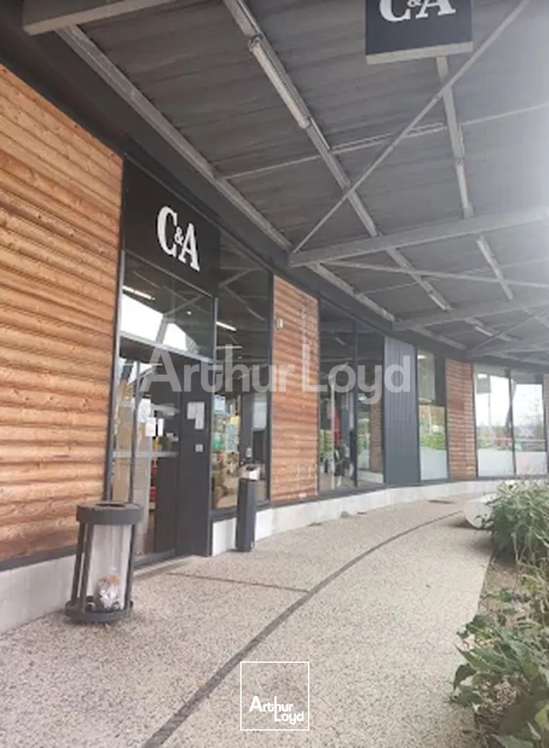 Locaux commerciaux - Location - LOUVROIL - 59720 - 1304-1304 - 7723441