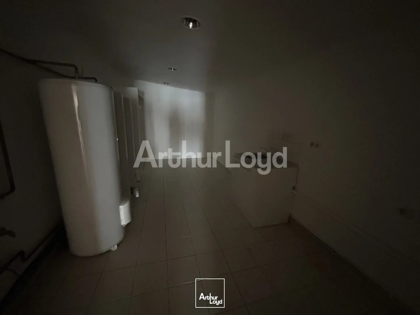 Locaux commerciaux - Location - LILLE - 59000 - 90-265 - 7724190