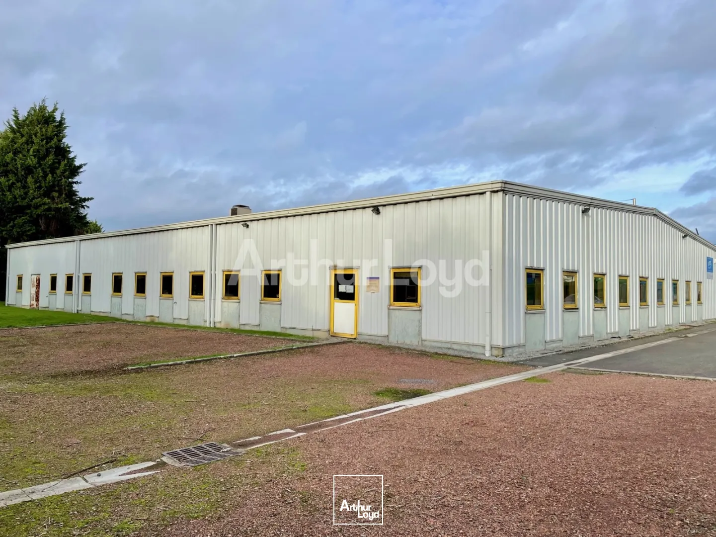 Locaux d'activité & Entrepôts - Vente - NEUVILLE EN FERRAIN - 59960 - 972-972 - 7724573