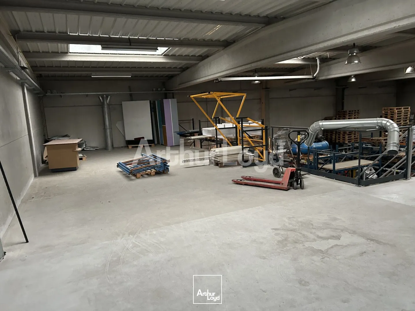 Locaux d'activité & Entrepôts - Location - HALLENNES LEZ HAUBOURDIN - 59320 - 930-930 - 7724622