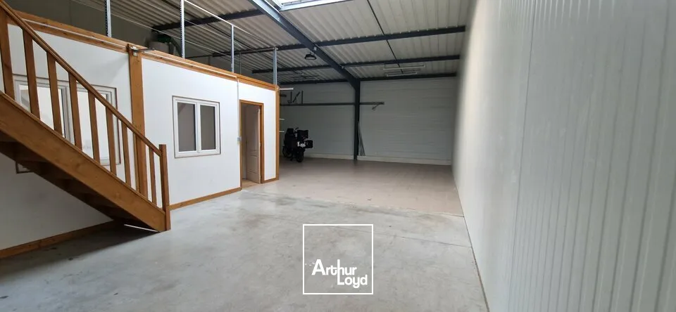 Locaux d'activité & Entrepôts - Location - LONGVIC - 21600 - 136-136 - 7725422