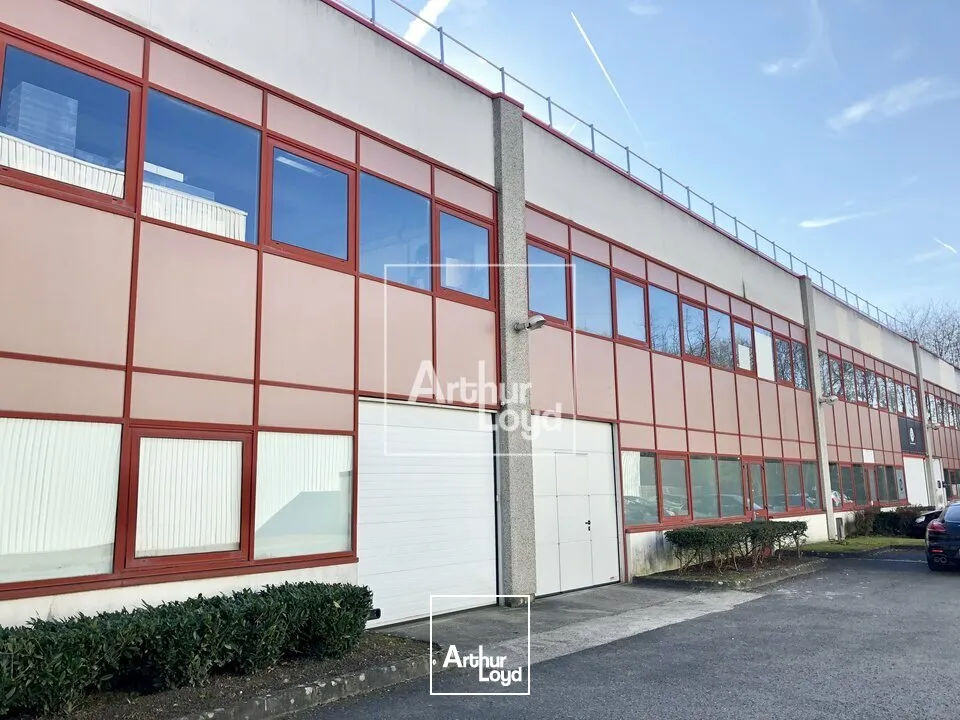 Locaux d'activité & Entrepôts - Location - SAVIGNY-LE-TEMPLE - 77176 - 372-372 - 7725442