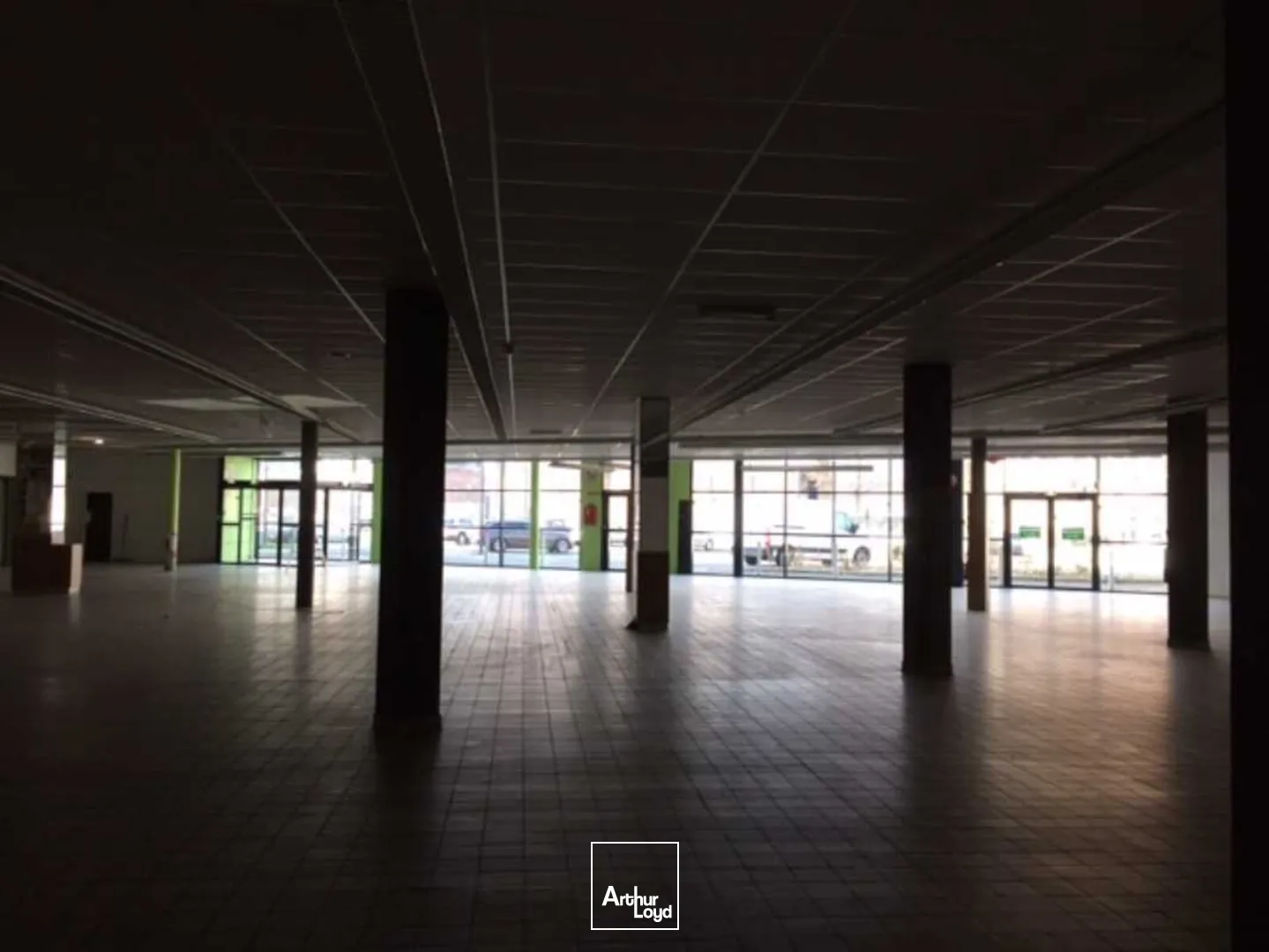 Locaux commerciaux - Vente - SAINT QUENTIN - 02100 - 1135-1135 - 7725550