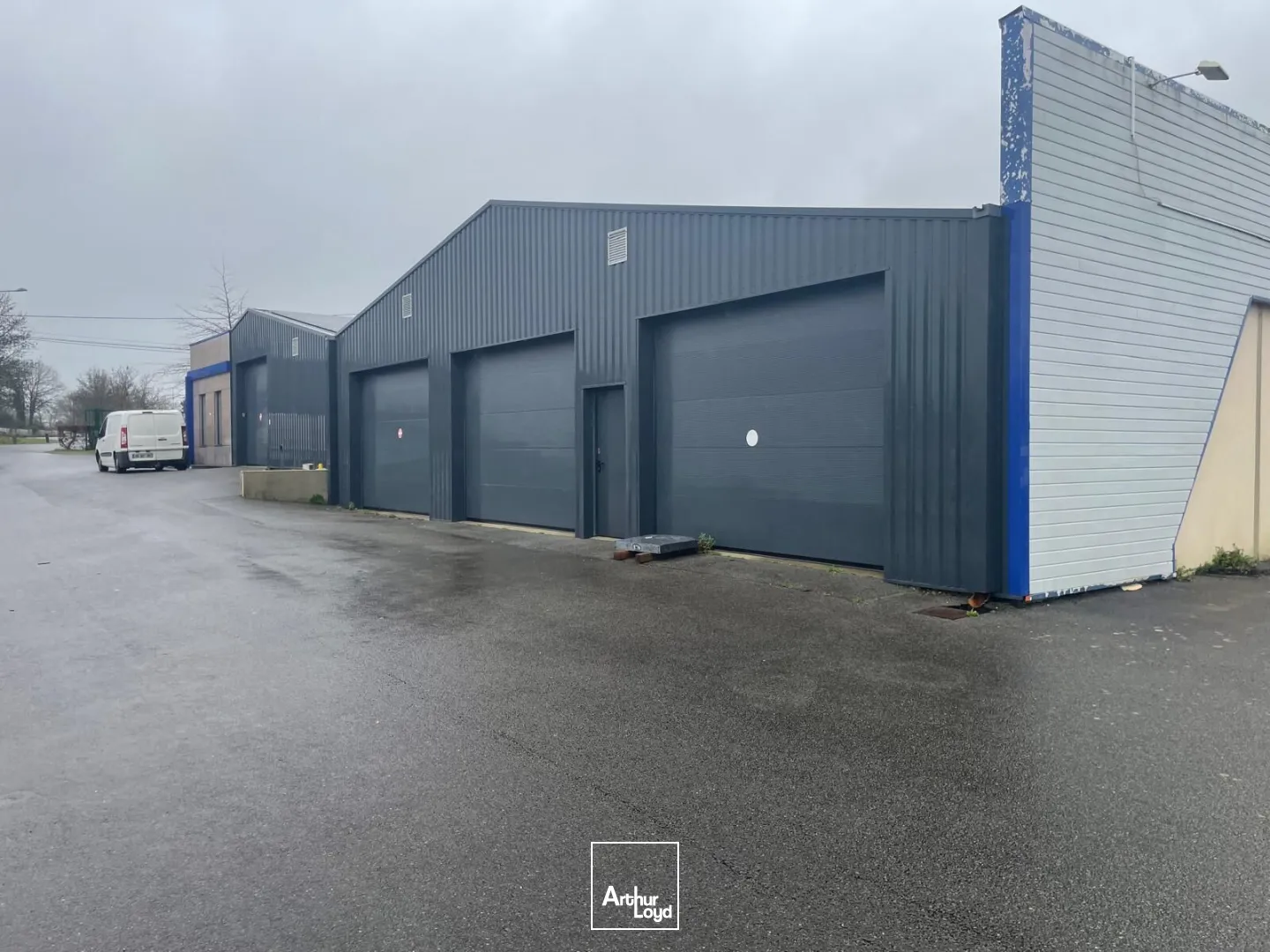 Locaux d'activité & Entrepôts - Vente - SAINT MARCEL - 56140 - 24.3-696.7 - 7725670