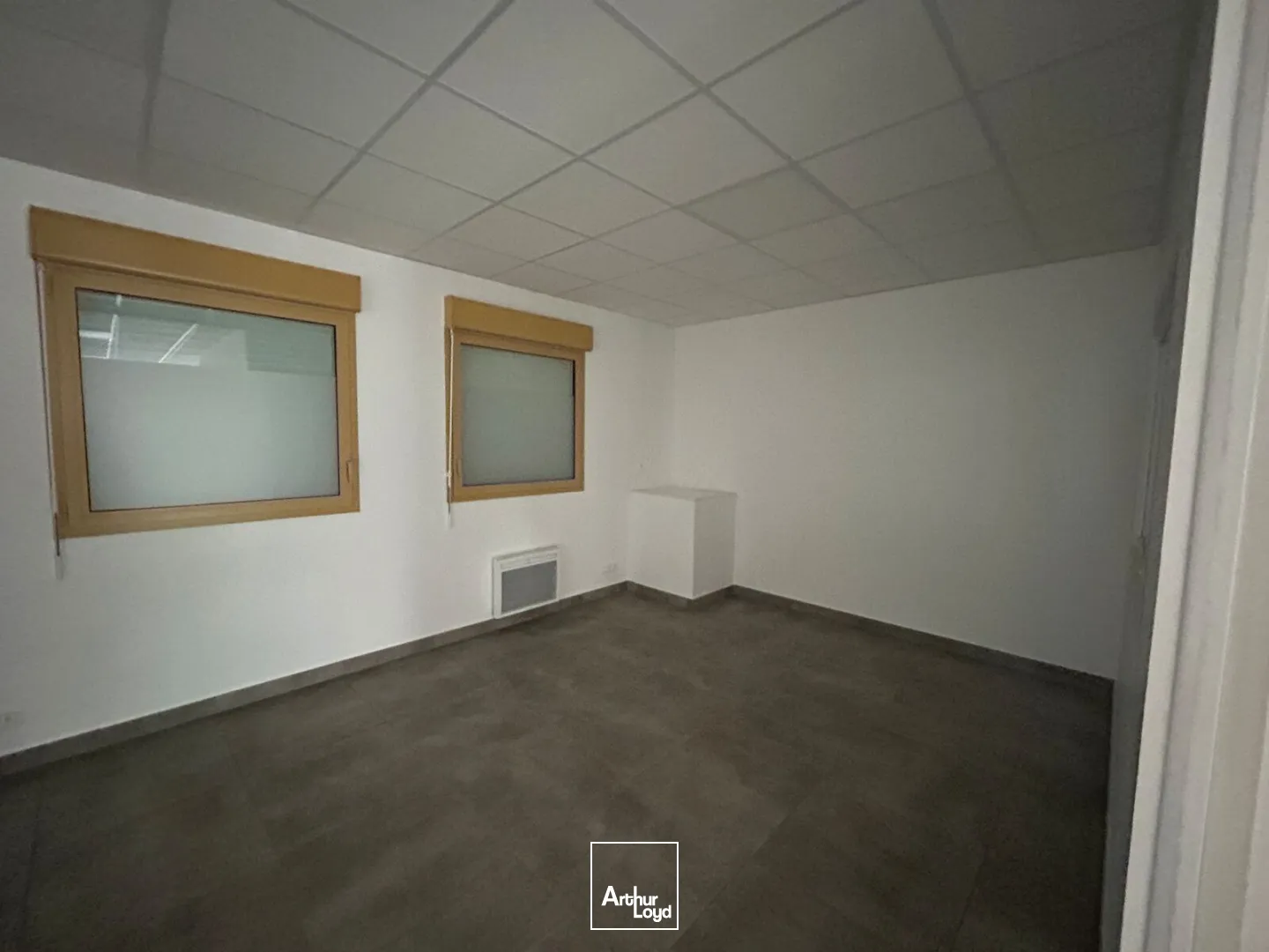 Locaux commerciaux - Location - SAUTRON - 44880 - 93.7-93.7 - 7725803