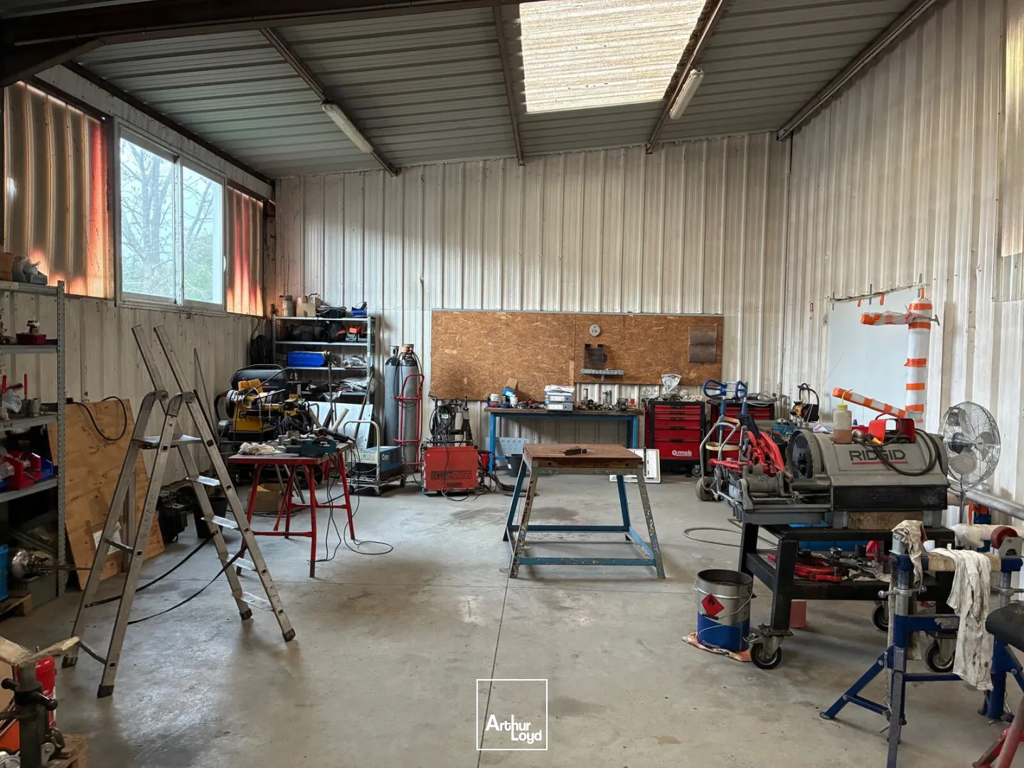 Locaux d'activité & Entrepôts - Location - TRIGNAC - 44570 - 900-900 - 7725821