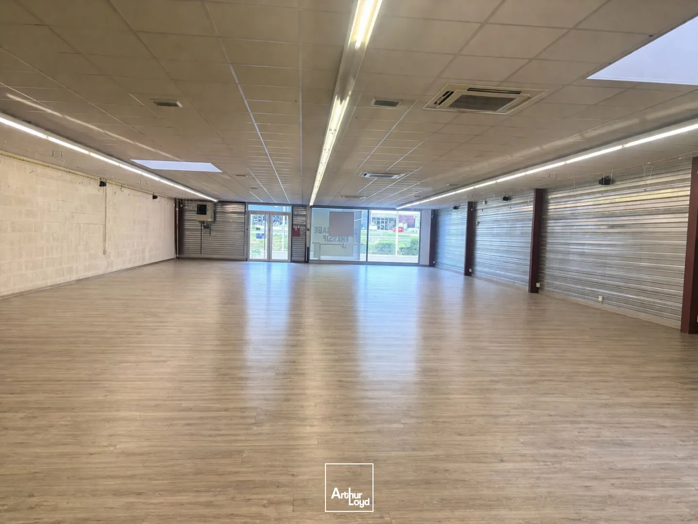 Locaux commerciaux - Location - LA FOUILLOUSE - 42480 - 386-386 - 7725835