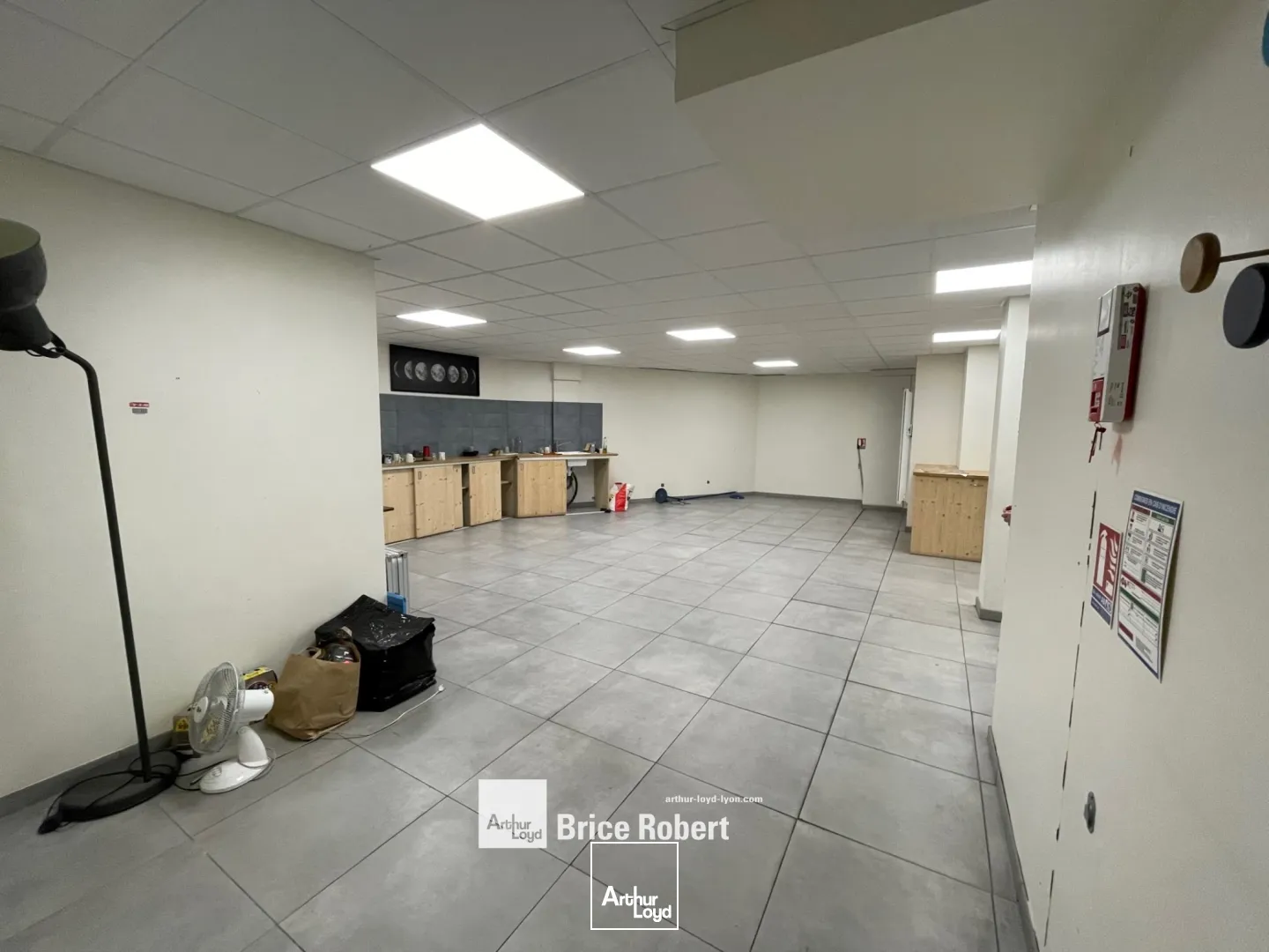 Locaux commerciaux - Vente - LYON - 69007 - 87.31-87.31 - 7726062