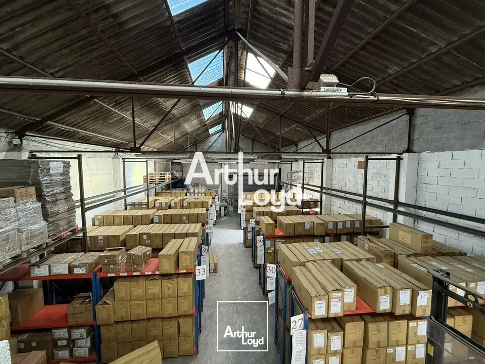 Locaux d'activité & Entrepôts - Location - LE MUY - 83490 - 800-800 - 7726262