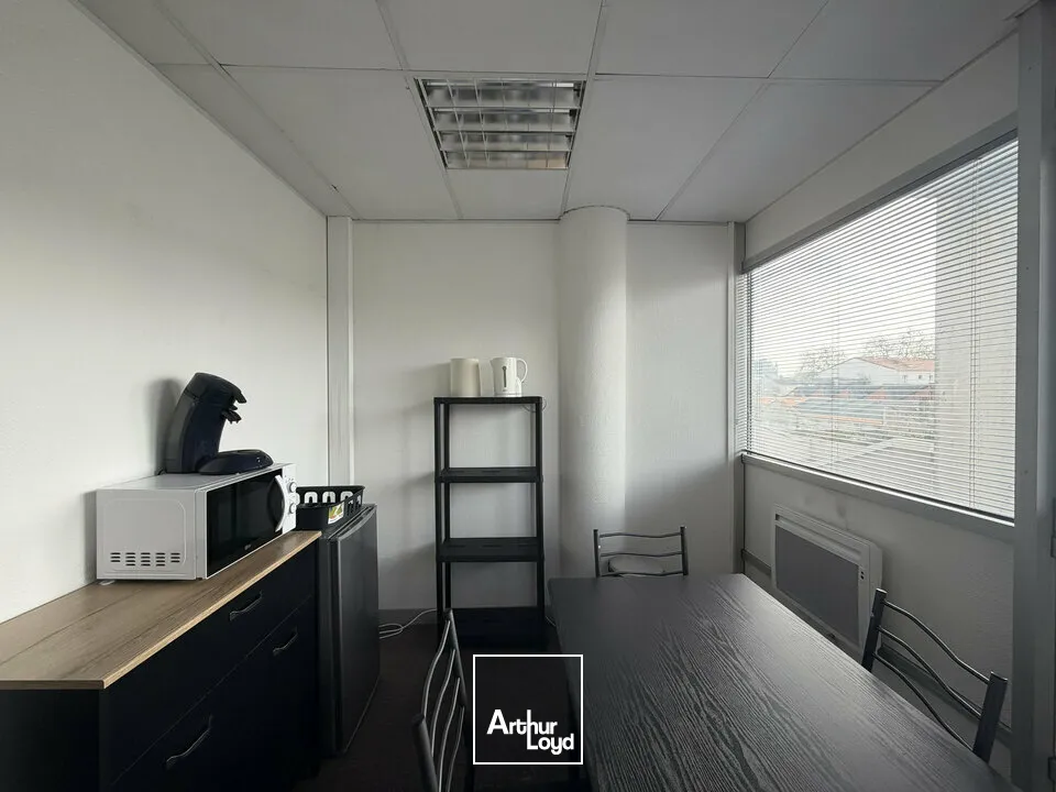 Bureaux - Location - NIORT - 79000 - 75.73-75.73 - 7726279