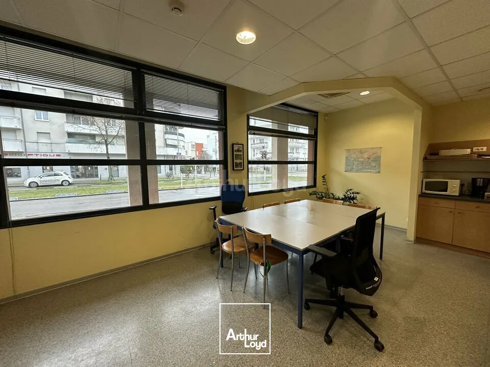 Locaux commerciaux - Location - STRASBOURG - 67200 - 864.7-864.7 - 7726396