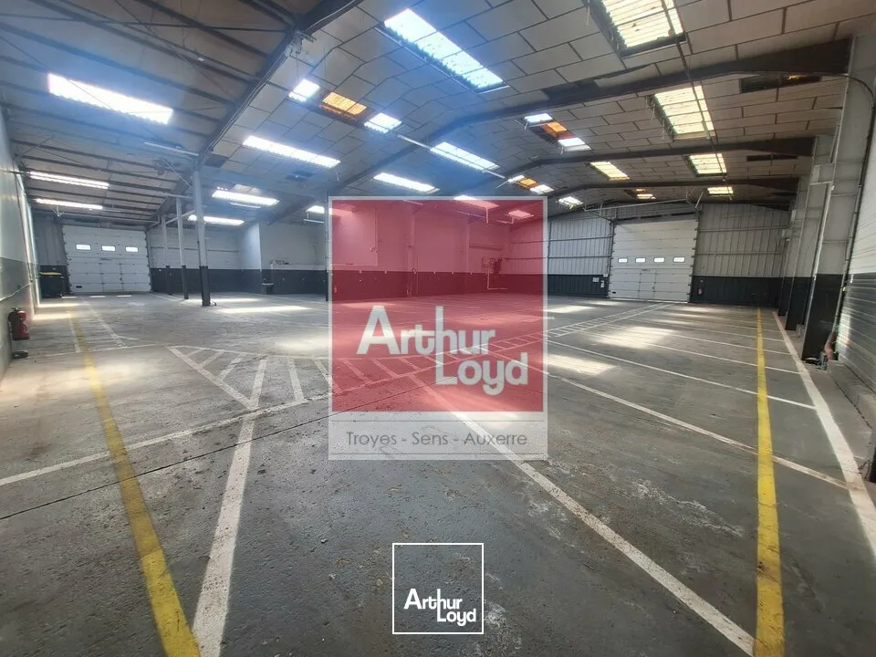 Locaux d'activité & Entrepôts - Vente - AUXERRE - 89000 - 870-870 - 7726543