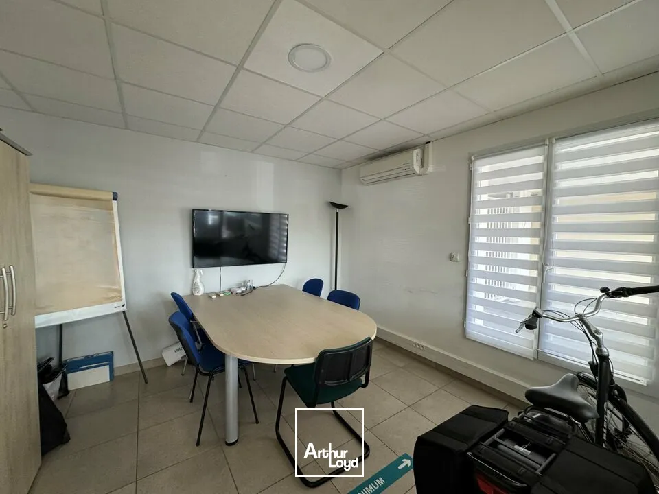 Locaux commerciaux - Location - CHAMBRAY LES TOURS - 37170 - 56-56 - 7726564