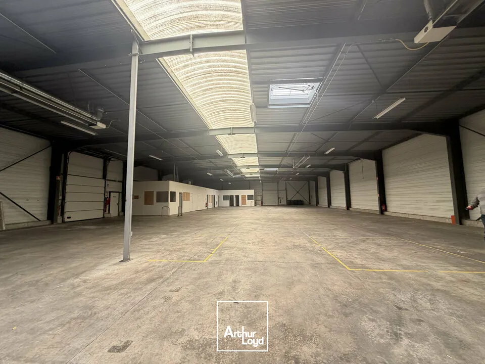 Locaux d'activité & Entrepôts - Location - BOURGES - 18000 - 1118-1118 - 7726574