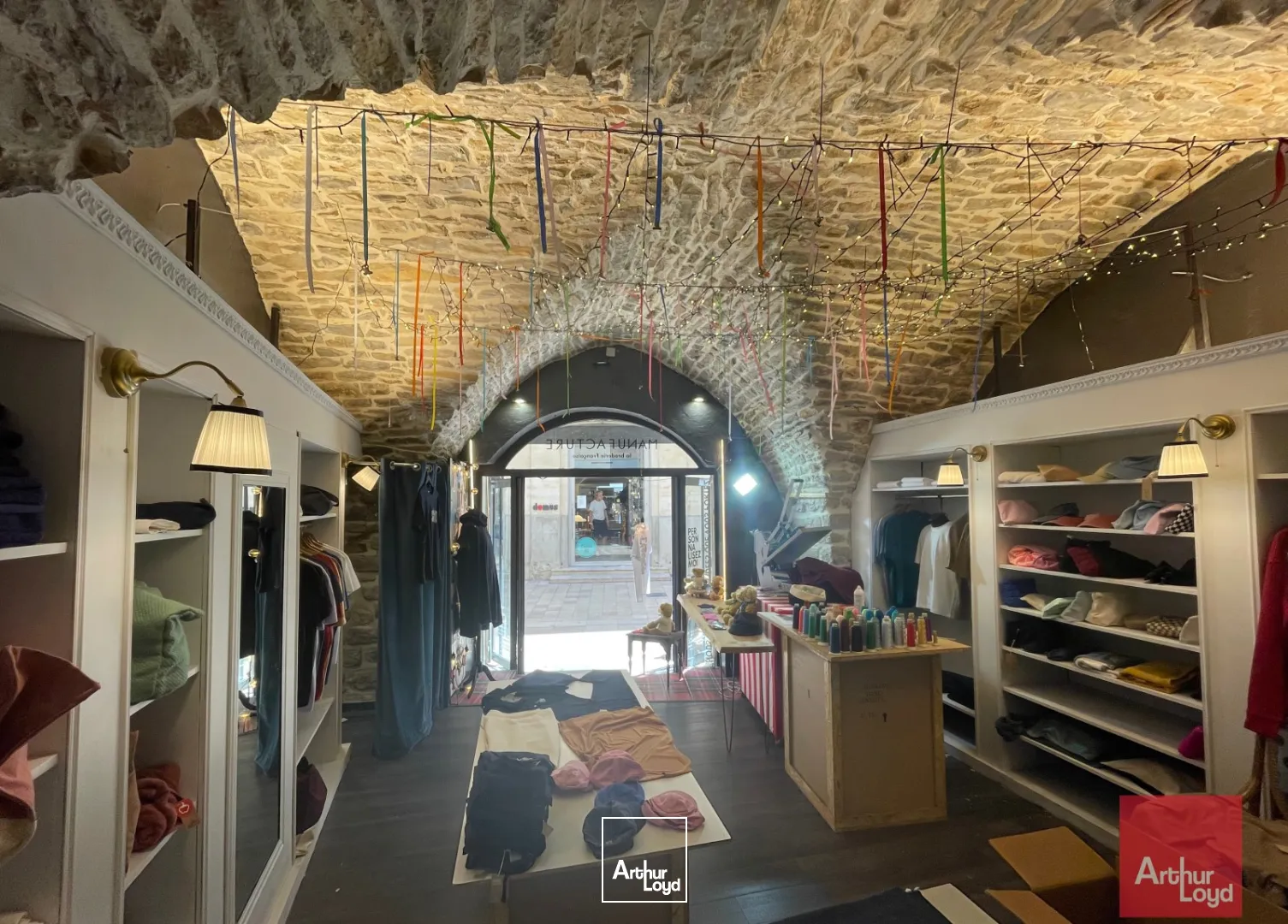 Locaux commerciaux - Location - NIMES - 30000 - 75-75 - 7726680