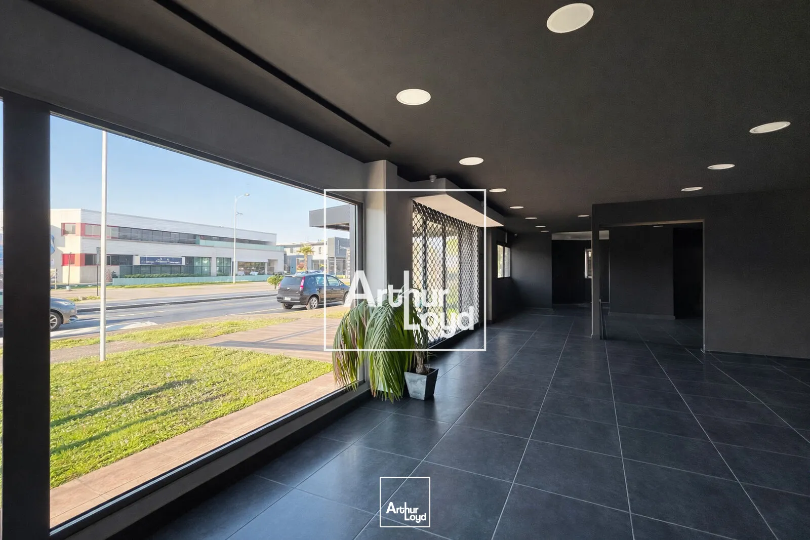 Locaux commerciaux - Location - NIMES - 30900 - 222-222 - 7726701