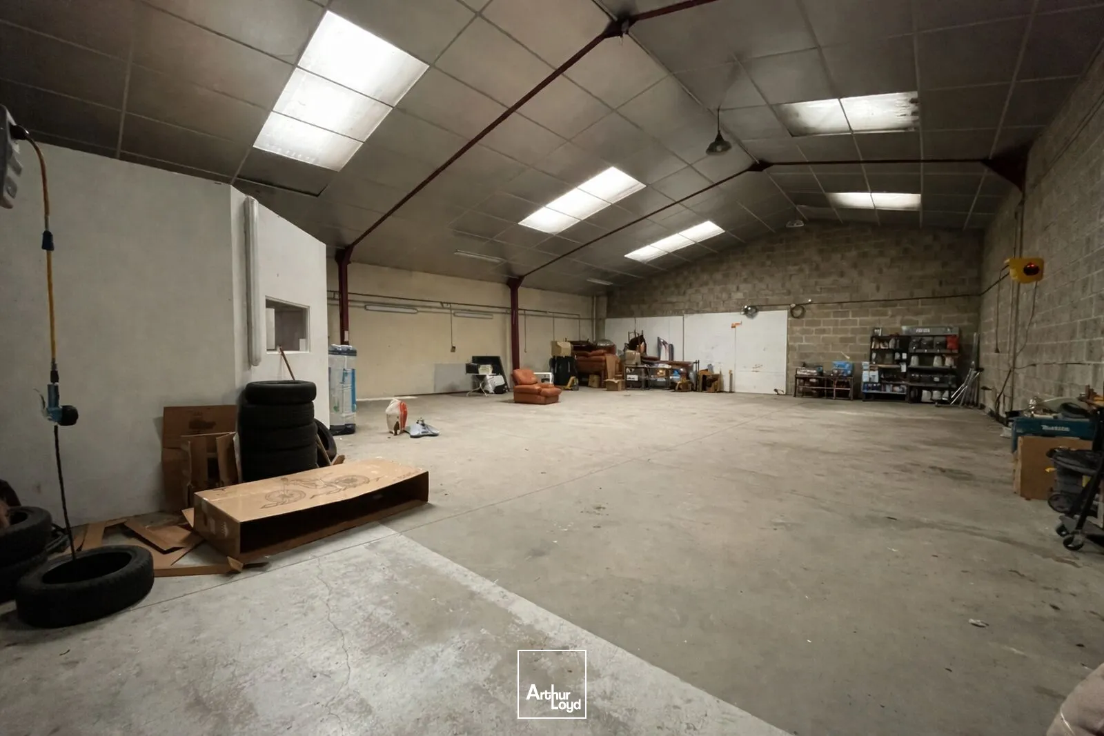Locaux d'activité & Entrepôts - Location - VANNES - 56000 - 260-260 - 7726727