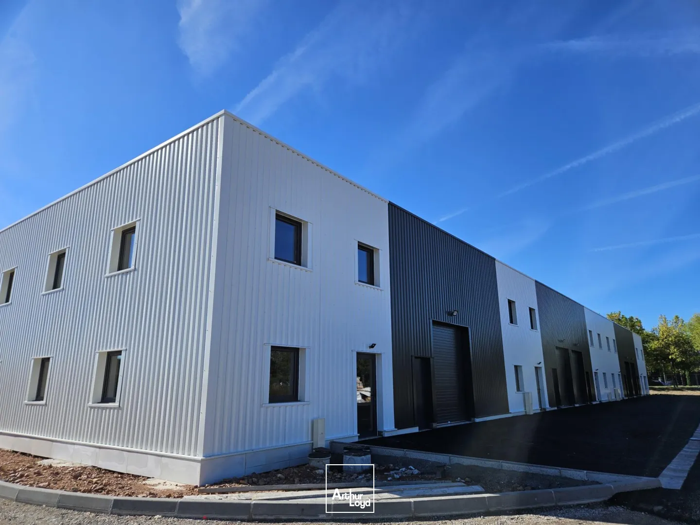 Locaux d'activité & Entrepôts - Location - RIORGES - 42153 - 198-198 - 7726767