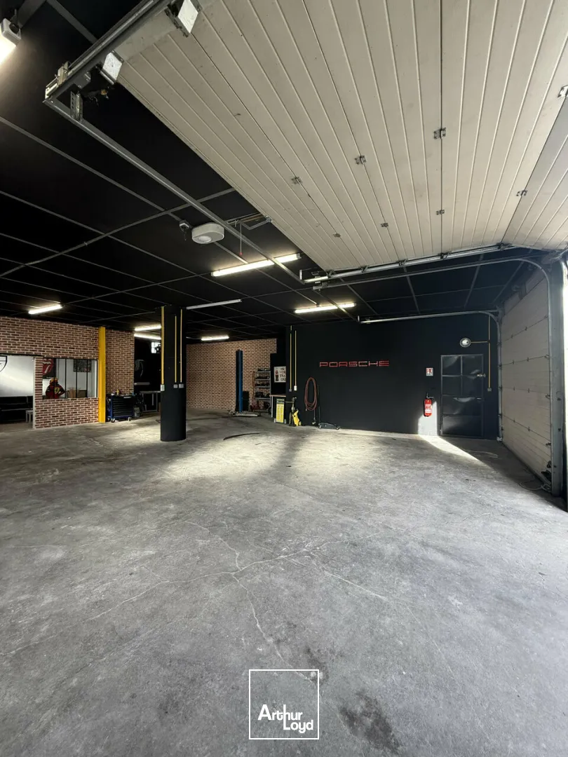 Locaux d'activité & Entrepôts - Location - BRIVE-LA-GAILLARDE - 19100 - 323-323 - 7727366