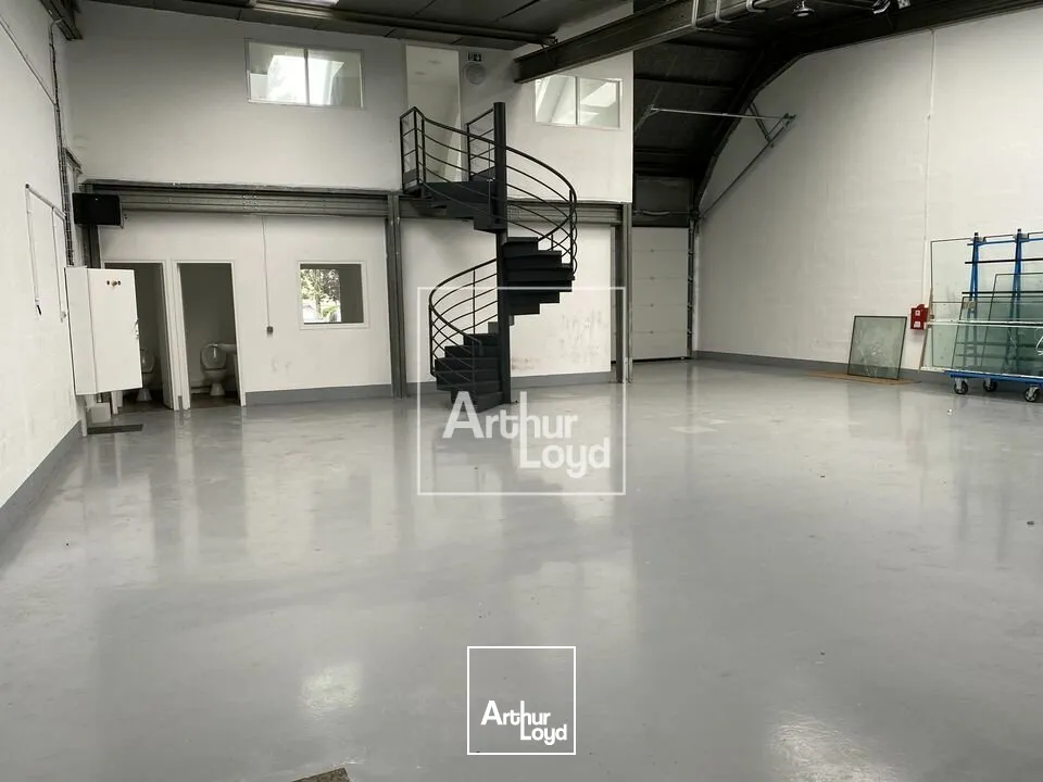 Locaux d'activité & Entrepôts - Location - EVRY - 91000 - 217-657 - 7727390